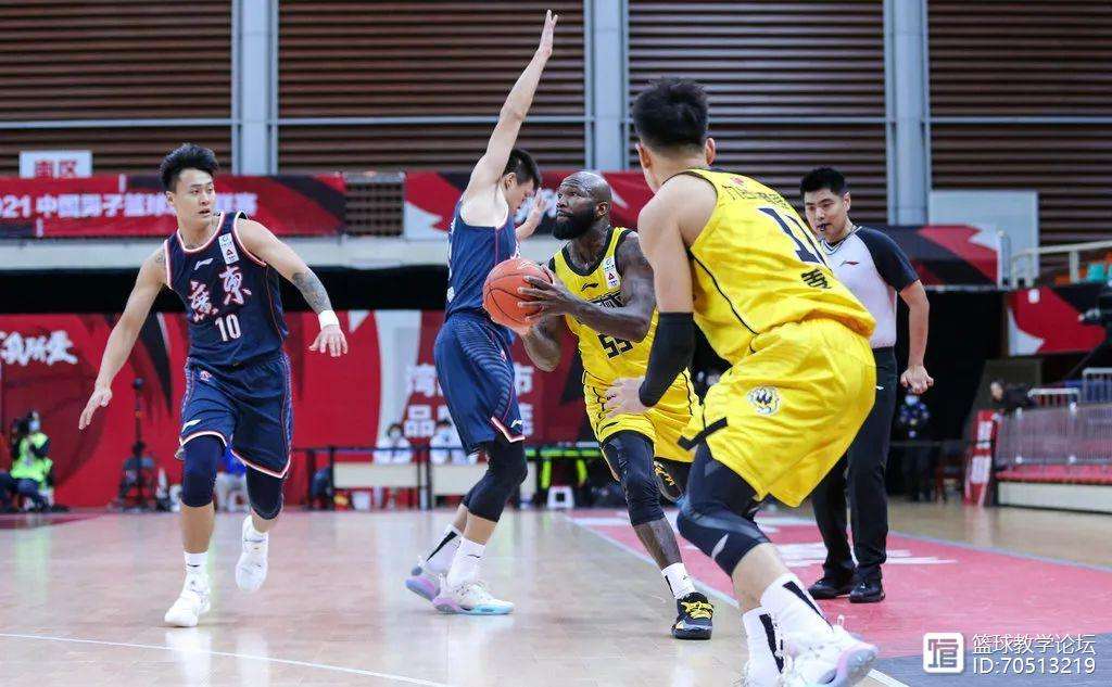 清晨金州勇士备战欧超杯；绝杀压哨细节曝光；引发热议；球队文化再被提及的简单介绍