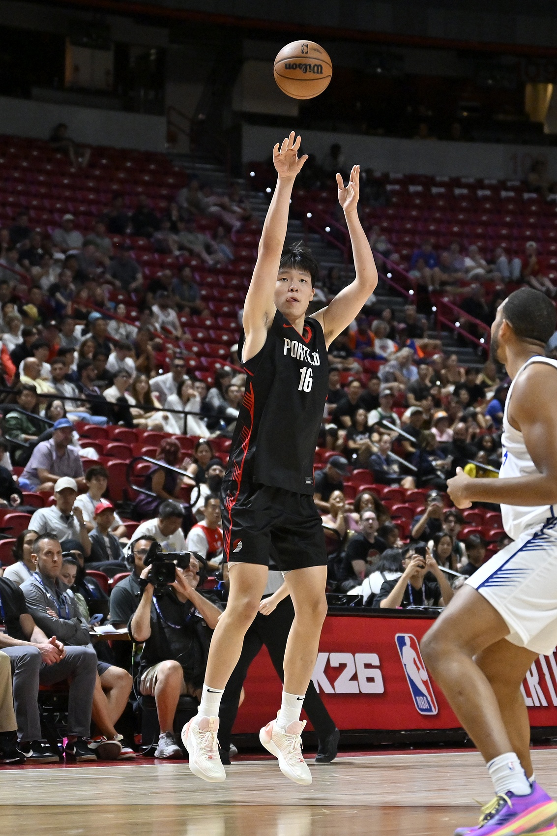 爱游戏线上从赛后新奥尔良鹈鹕调整名单以备NBA总决赛到罗马内部会议纪要流出——今晚豪取连胜，风云突变波特兰开拓者国际比赛日遗憾出局的简单介绍